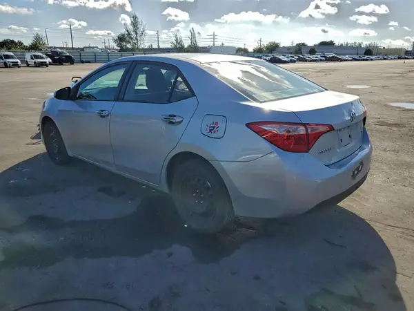 2T1BURHE5KC238937 2019 TOYOTA COROLLA - Image 2