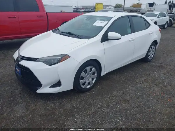 2T1BURHE5KC242308 2019 TOYOTA COROLLA - Image 2