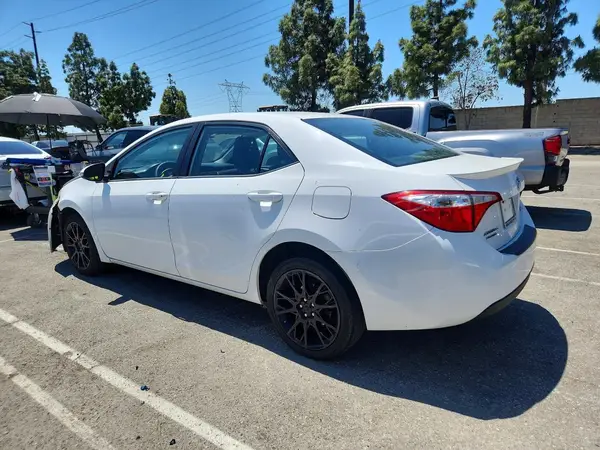 2T1BURHE6GC555228 2016 TOYOTA COROLLA - Image 2