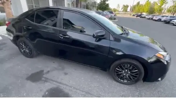 2T1BURHE6GC665986 2016 TOYOTA COROLLA - Image 1