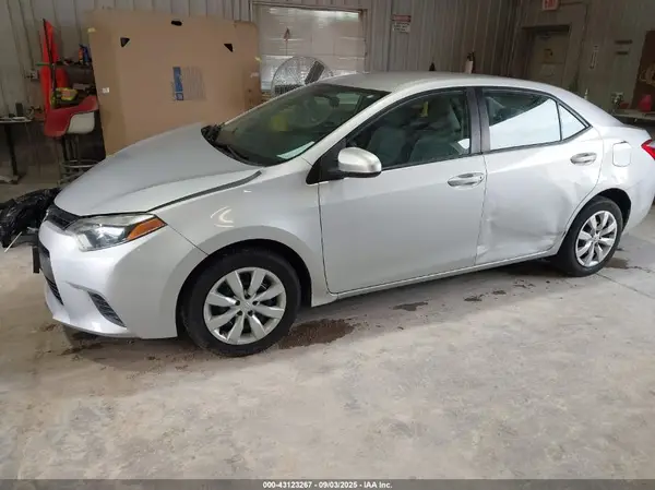 2T1BURHE6GC711526 2016 TOYOTA COROLLA - Image 2