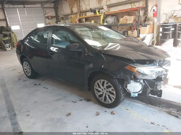 2T1BURHE6HC747556 2017 TOYOTA COROLLA - Image 1