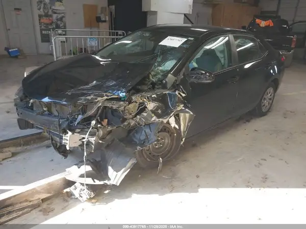 2T1BURHE6HC747556 2017 TOYOTA COROLLA - Image 2