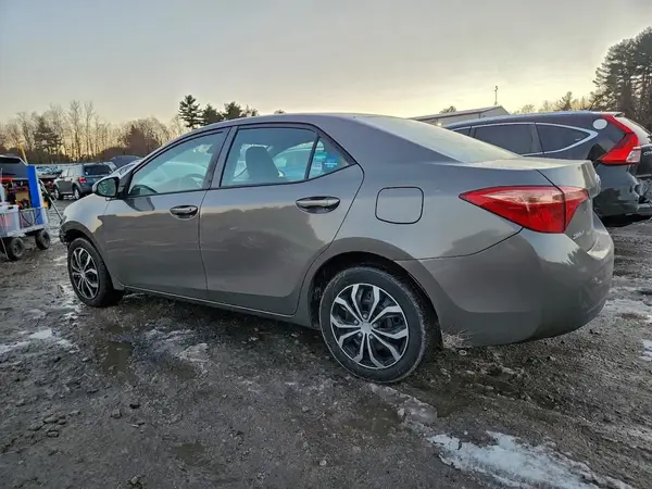 2T1BURHE6HC751090 2017 TOYOTA COROLLA - Image 2