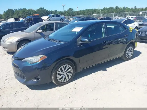 2T1BURHE6HC766317 2017 TOYOTA COROLLA - Image 2