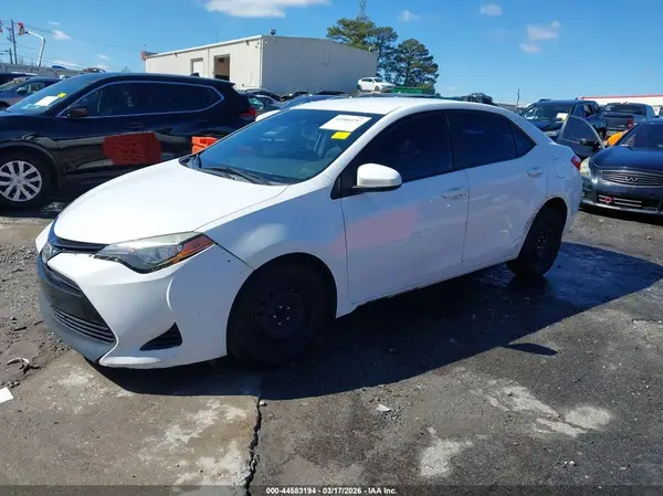 2T1BURHE6HC768357 2017 TOYOTA COROLLA - Image 2