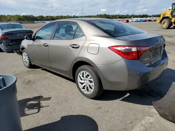 2T1BURHE6HC773588 2017 TOYOTA COROLLA - Image 2