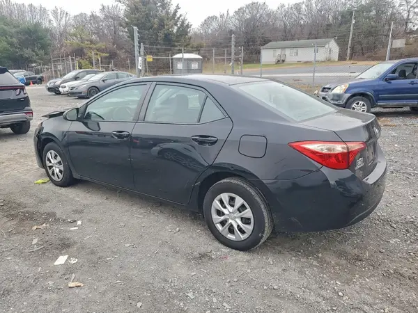 2T1BURHE6HC774062 2017 TOYOTA COROLLA - Image 2