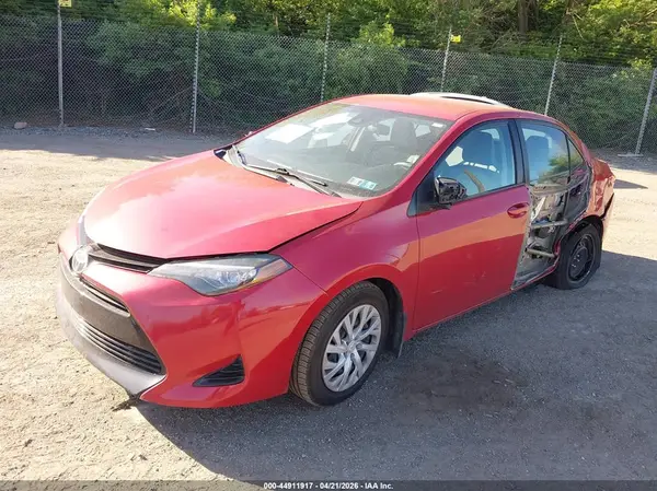2T1BURHE6HC785272 2017 TOYOTA COROLLA - Image 2