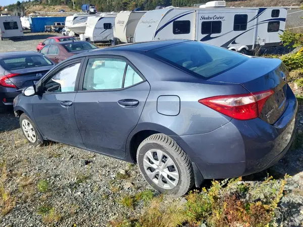 2T1BURHE6HC792562 2017 TOYOTA COROLLA - Image 2