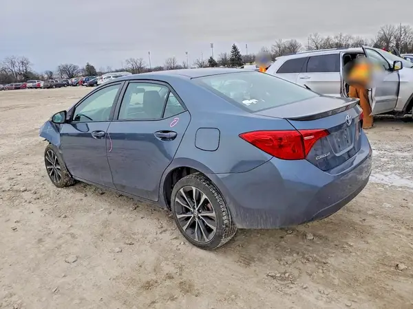 2T1BURHE6HC809943 2017 TOYOTA COROLLA - Image 2