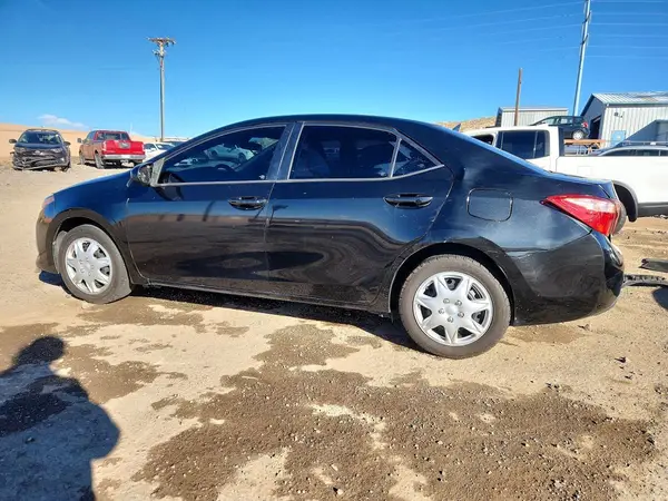 2T1BURHE6HC811059 2017 TOYOTA COROLLA - Image 2