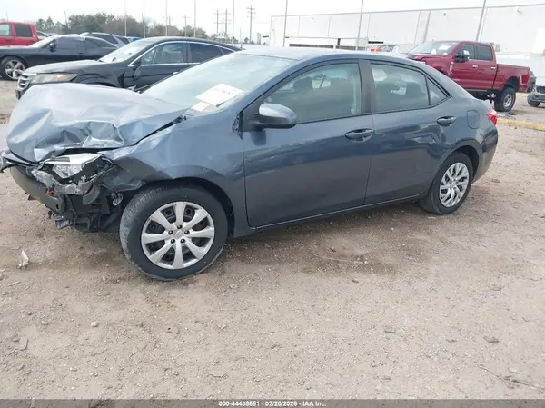 2T1BURHE6HC811160 2017 TOYOTA COROLLA - Image 2