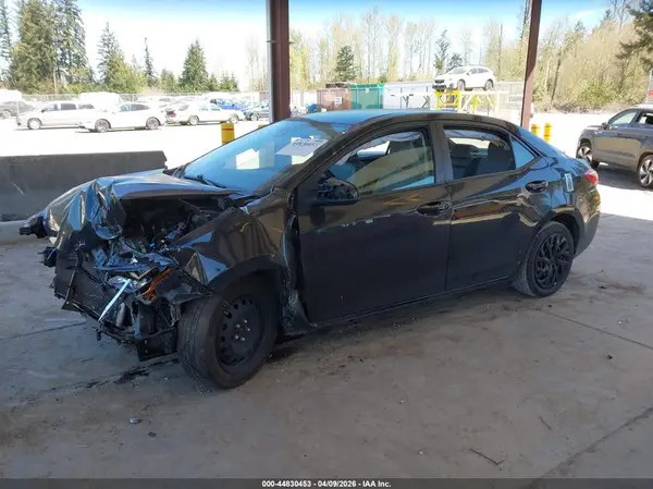 2T1BURHE6HC813457 2017 TOYOTA COROLLA - Image 2