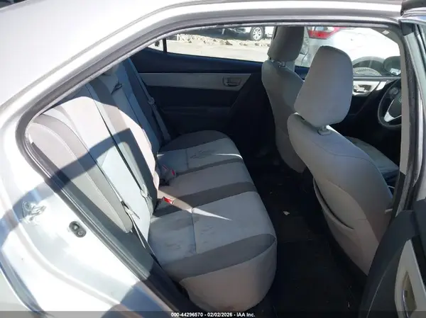 2T1BURHE6HC813748 2017 TOYOTA COROLLA - Image 8