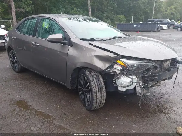 2T1BURHE6HC819162 2017 TOYOTA COROLLA - Image 1