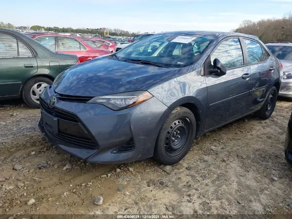2T1BURHE6HC823163 2017 TOYOTA COROLLA - Image 2
