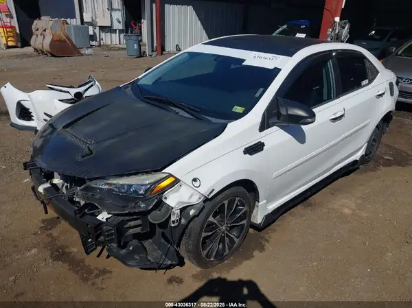 2T1BURHE6HC825477 2017 TOYOTA COROLLA - Image 2