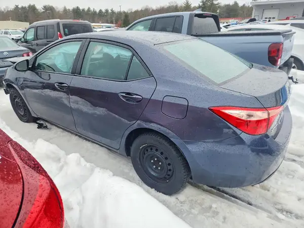2T1BURHE6HC829447 2017 TOYOTA COROLLA - Image 2