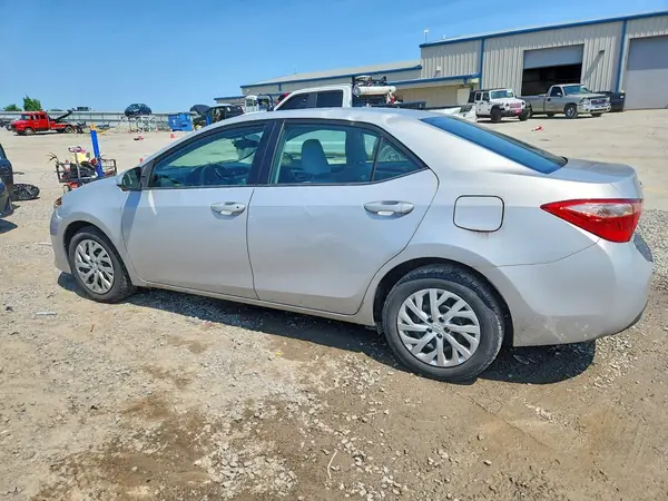 2T1BURHE6HC829495 2017 TOYOTA COROLLA - Image 2
