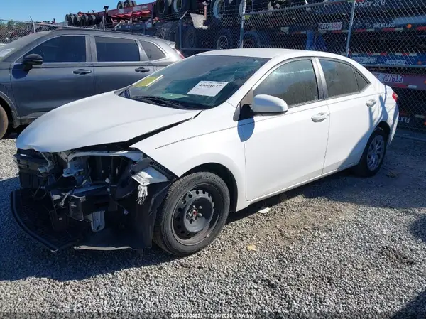 2T1BURHE6HC832705 2017 TOYOTA COROLLA - Image 2