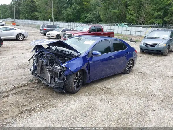2T1BURHE6HC834695 2017 TOYOTA COROLLA - Image 2