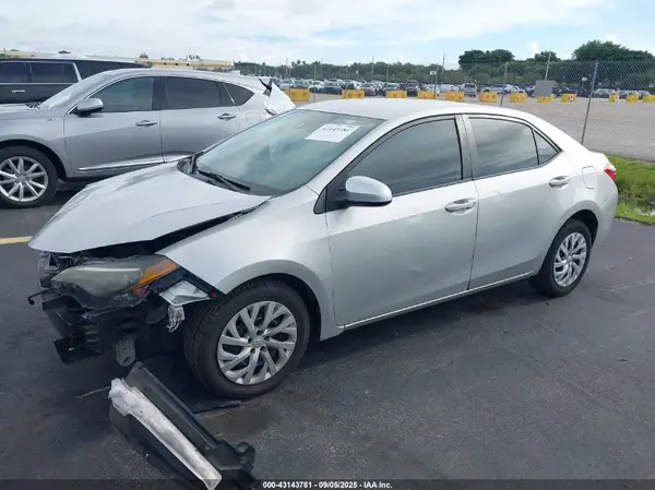 2T1BURHE6HC836091 2017 TOYOTA COROLLA - Image 2