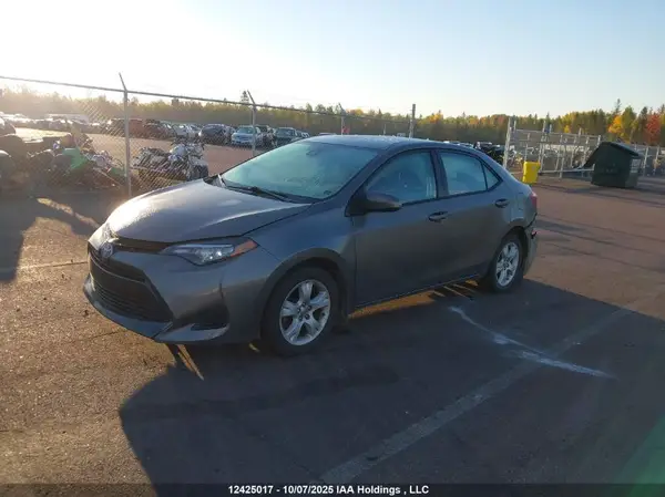 2T1BURHE6HC844014 2017 TOYOTA COROLLA - Image 2