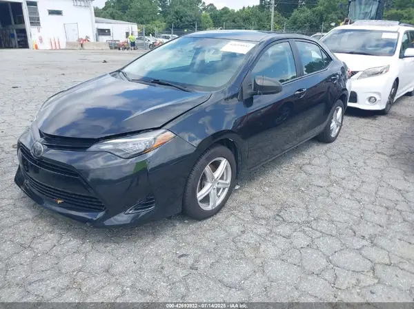 2T1BURHE6HC853621 2017 TOYOTA COROLLA - Image 2