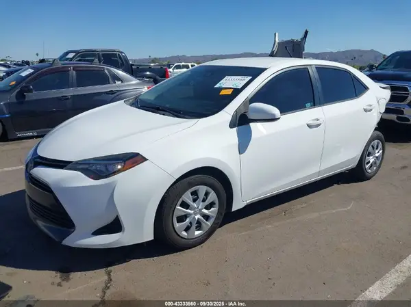 2T1BURHE6HC860729 2017 TOYOTA COROLLA - Image 2