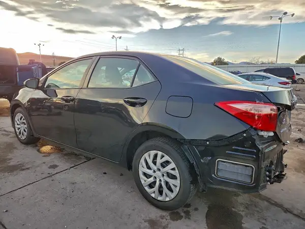2T1BURHE6HC872606 2017 TOYOTA COROLLA - Image 2