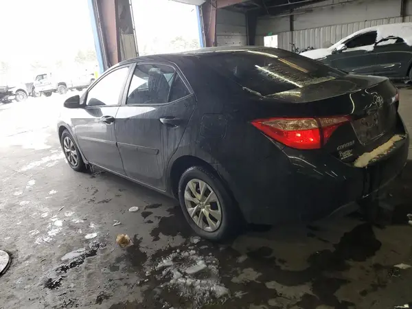 2T1BURHE6HC879197 2017 TOYOTA COROLLA - Image 2