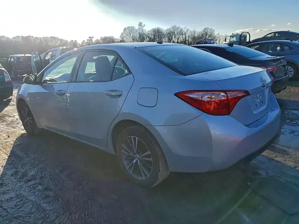 2T1BURHE6HC882973 2017 TOYOTA COROLLA - Image 2