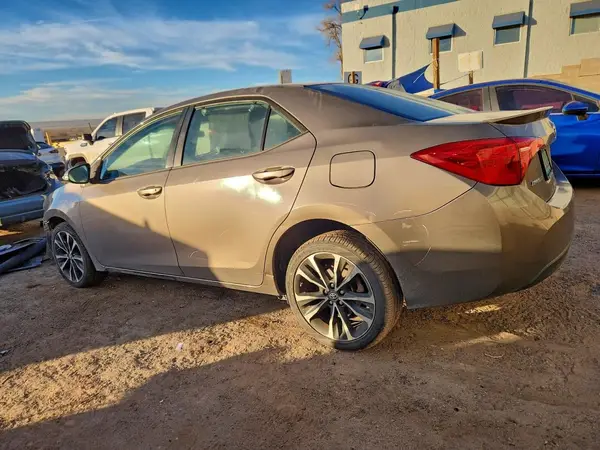 2T1BURHE6HC887459 2017 TOYOTA COROLLA - Image 2