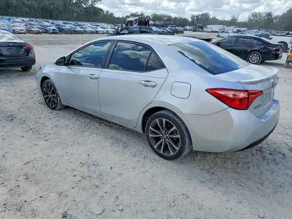 2T1BURHE6HC887977 2017 TOYOTA COROLLA - Image 2