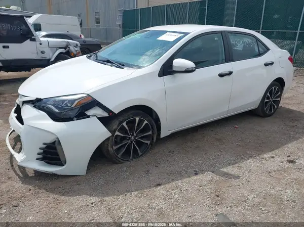 2T1BURHE6HC893469 2017 TOYOTA COROLLA - Image 2