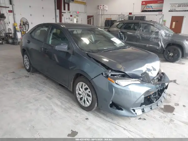 2T1BURHE6HC900386 2017 TOYOTA COROLLA - Image 1