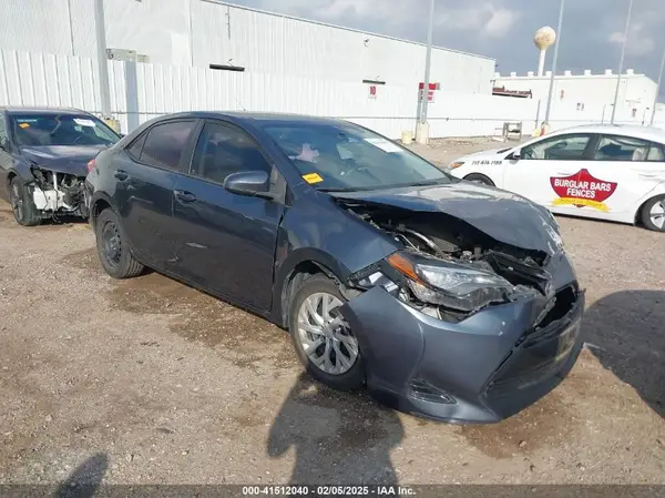 2T1BURHE6HC910447 2017 TOYOTA COROLLA - Image 1