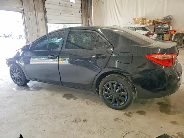 2T1BURHE6HC913395 2017 TOYOTA COROLLA - Image 2