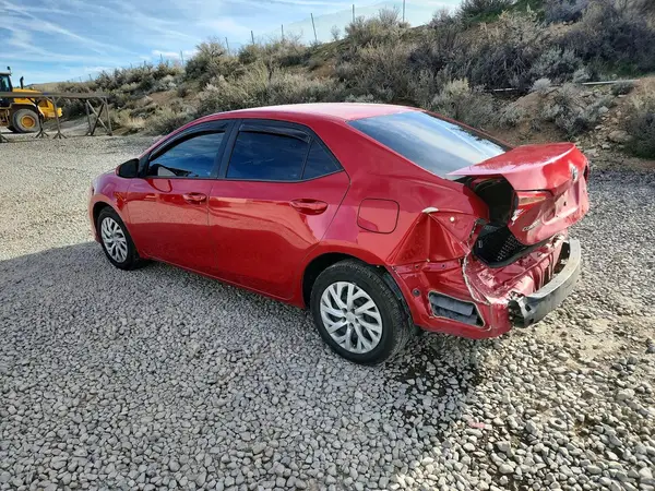 2T1BURHE6HC914272 2017 TOYOTA COROLLA - Image 2