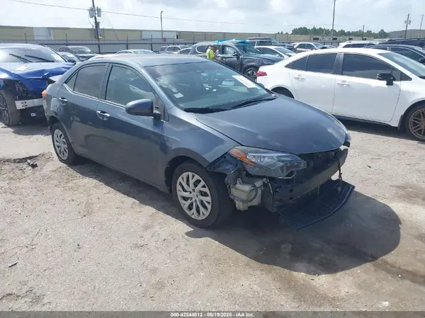 2T1BURHE6HC916782 2017 TOYOTA COROLLA - Image 1