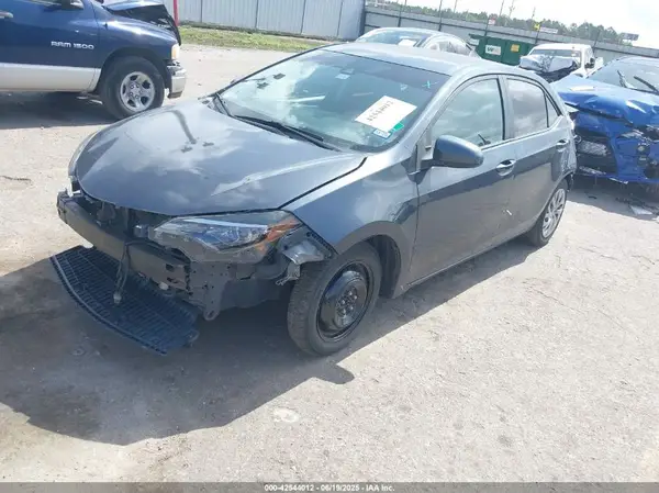 2T1BURHE6HC916782 2017 TOYOTA COROLLA - Image 2