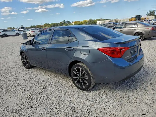 2T1BURHE6HC919570 2017 TOYOTA COROLLA - Image 2