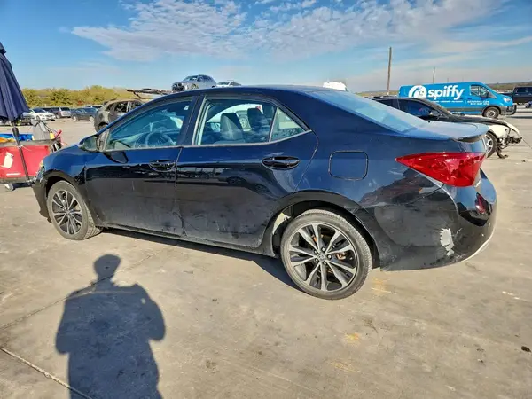 2T1BURHE6HC925613 2017 TOYOTA COROLLA - Image 2