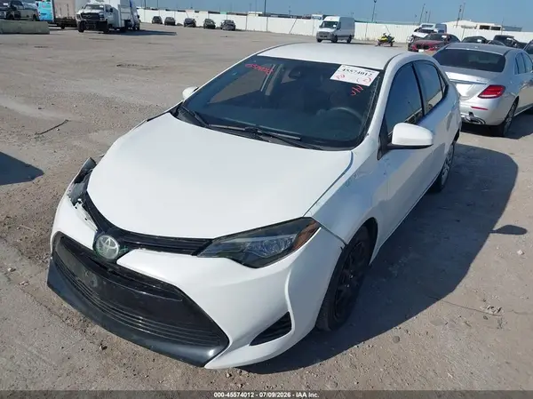 2T1BURHE6HC927944 2017 TOYOTA COROLLA - Image 2
