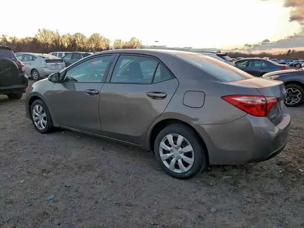 2T1BURHE6HC930147 2017 TOYOTA COROLLA - Image 2