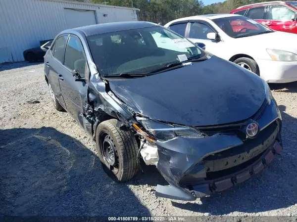 2T1BURHE6HC932206 2017 TOYOTA COROLLA - Image 1