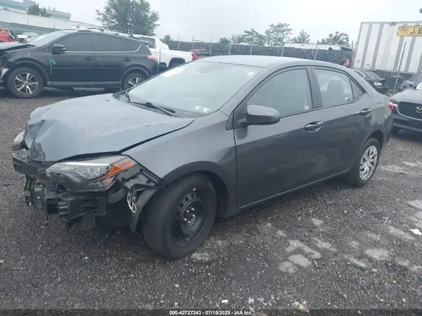 2T1BURHE6HC938586 2017 TOYOTA COROLLA - Image 2