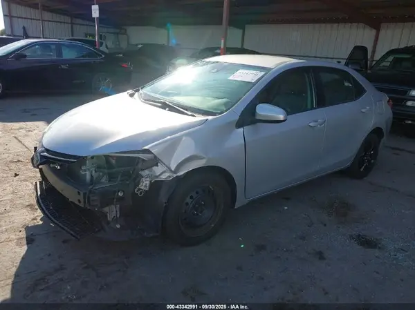2T1BURHE6HC938734 2017 TOYOTA COROLLA - Image 2