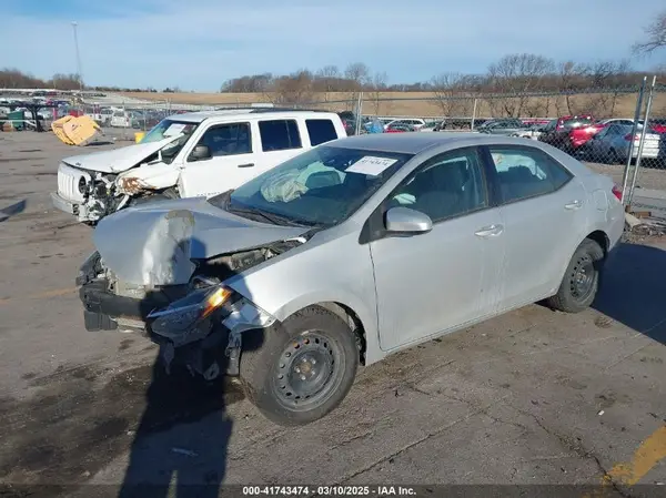 2T1BURHE6HC939172 2017 TOYOTA COROLLA - Image 2